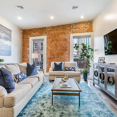 The Pontchartrain Apartment